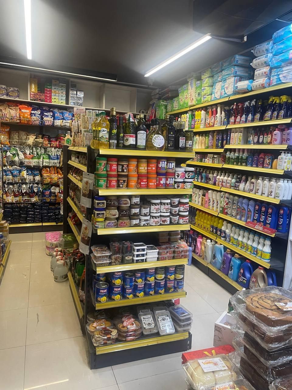 فروشنده و چیدمان.تمام وقت.بیمه ندارد|استخدام بازاریابی و فروش|مشهد, وکیل‌آباد|دیوار