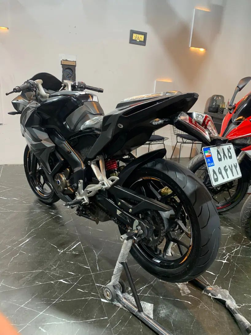 rs200 مدل۱۳۹۷|موتورسیکلت|رشت, گلسار|دیوار