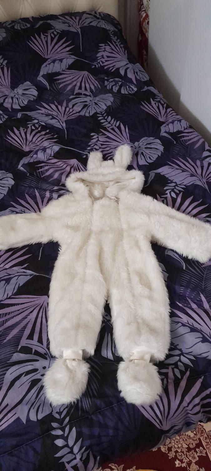 سرهمی|کفش و لباس بچه|خوی, |دیوار