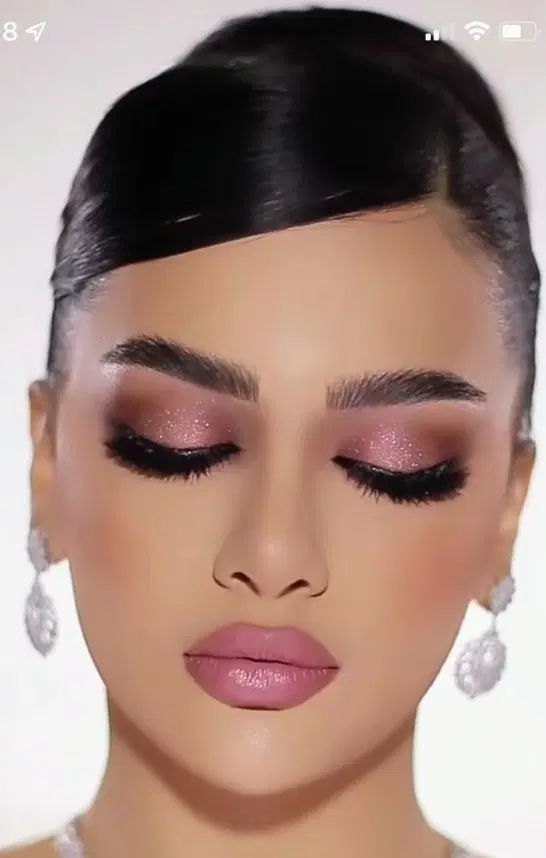 مربی متخصص وباخلاق وحرفه ای درتمام لاینهای  ارایشی|خدمات آرایشگری و زیبایی|اصفهان, هفتون|دیوار