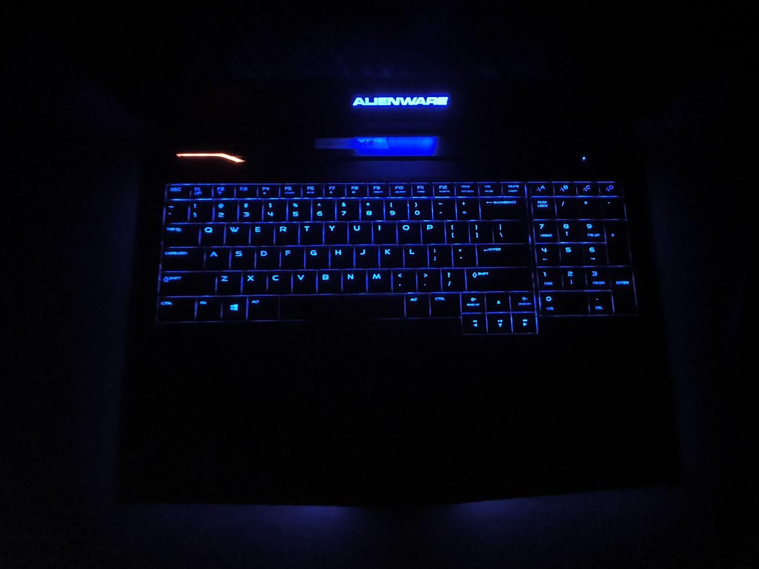 لپ تاپ گیمینگ دل Alienware 17 با ۸ گیگ گرافیک مجزا|رایانه همراه|دزفول, |دیوار