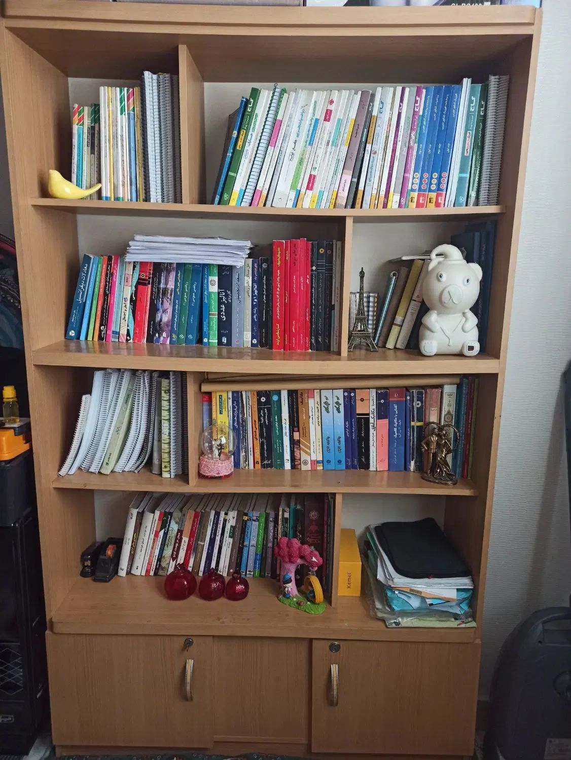کتابخانه|کتابخانه، شلف، قفسه‌های دیواری|تهران, شهرک ولیعصر جنوبی|دیوار