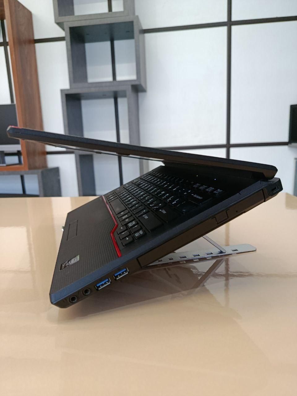 لپتاپ مناسب وبگردی و کلاس آنلاین Fujitsu|رایانه همراه|قم, صفائیه|دیوار