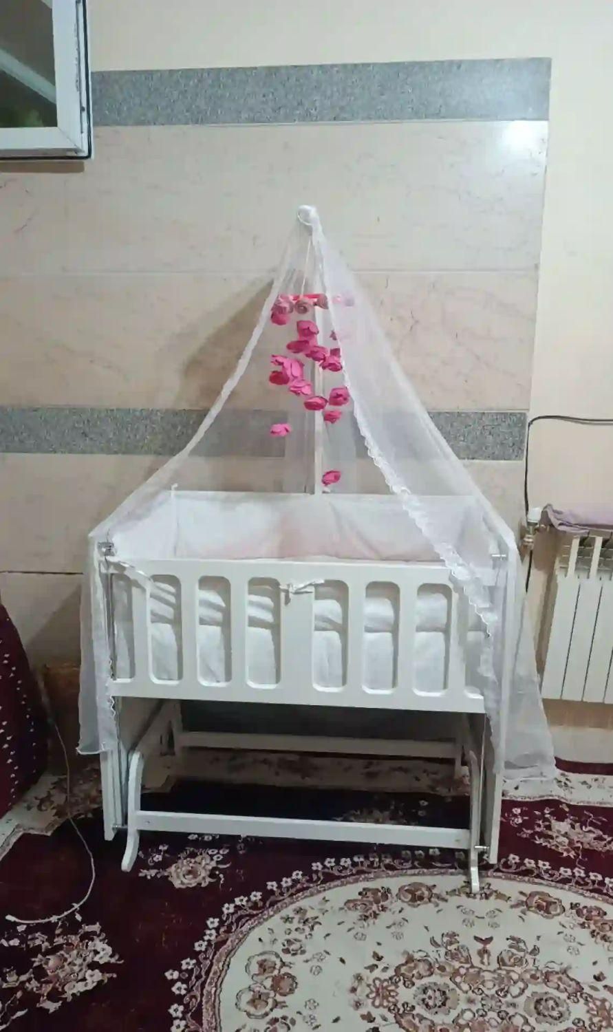 گهواره بچه|اسباب و اثاث بچه|مریوان, |دیوار