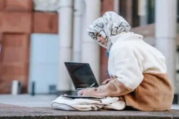 ادمین دورکاری سوشال|استخدام هنری و رسانه|تهران, آرژانتین|دیوار