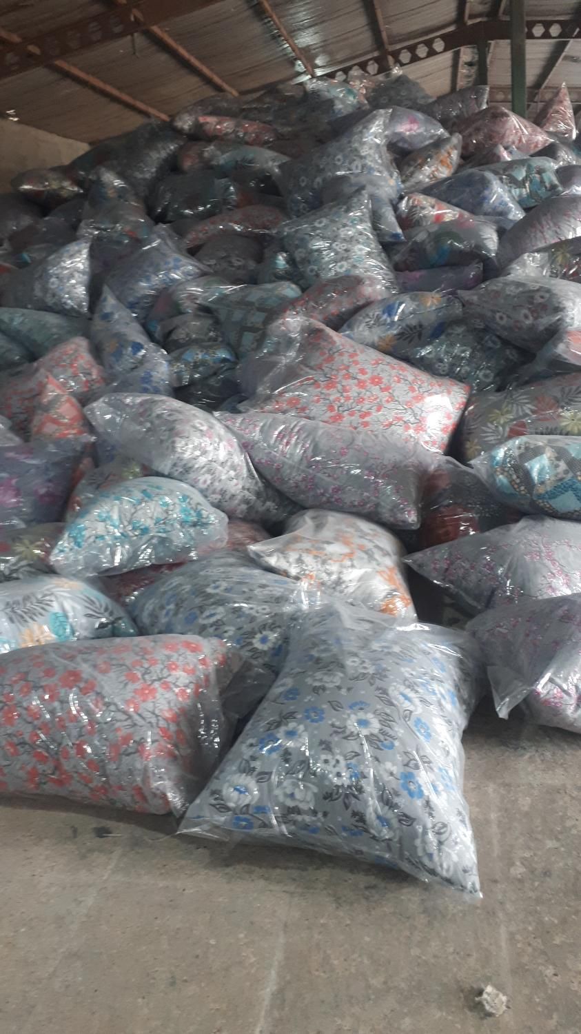 بالشت|رختخواب، بالش، پتو|سراوان, |دیوار