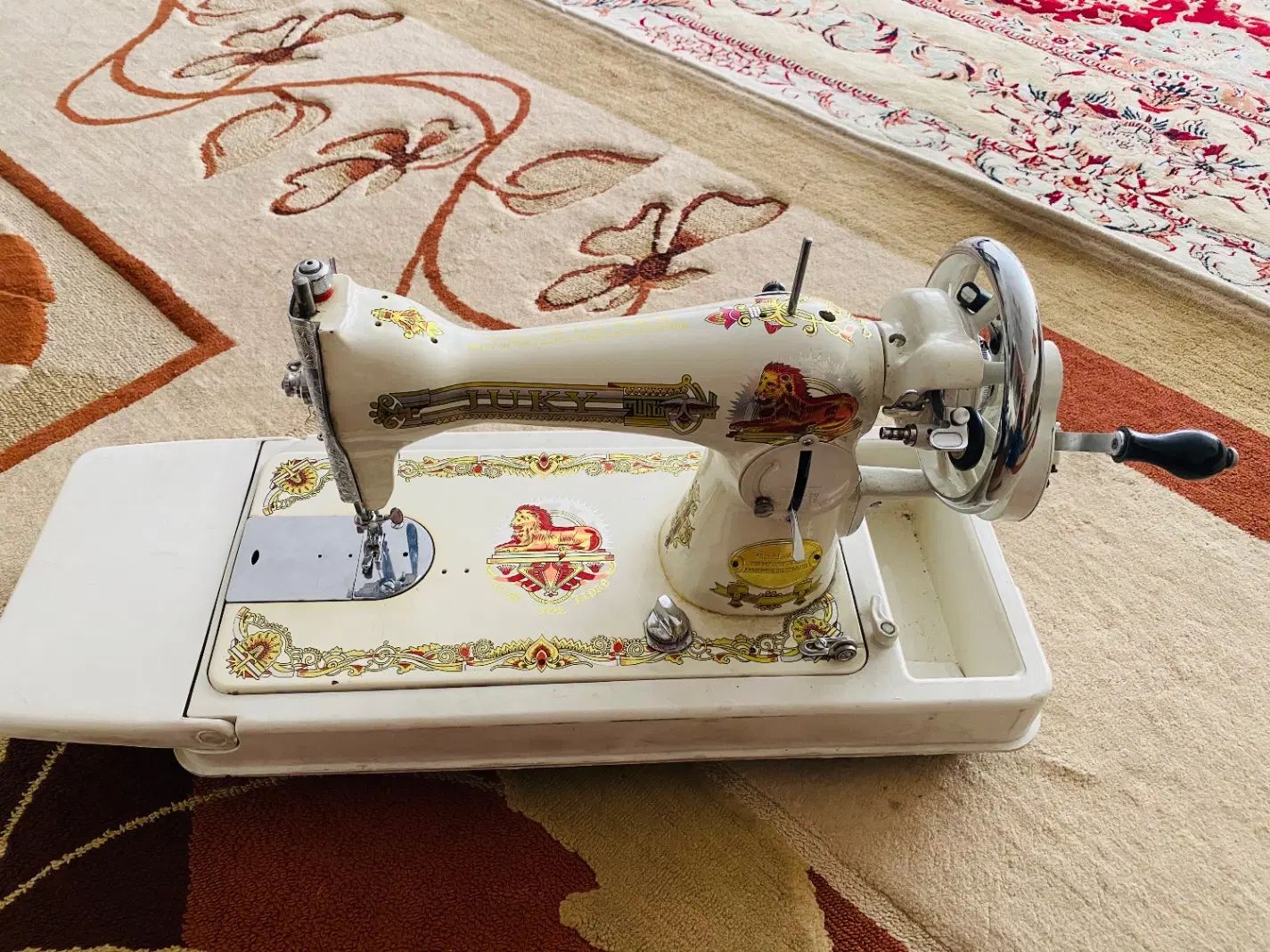 چرخ خیاطی مدل شیرنشان|چرخ خیاطی و ریسندگی|مشهد, کوه سنگی|دیوار