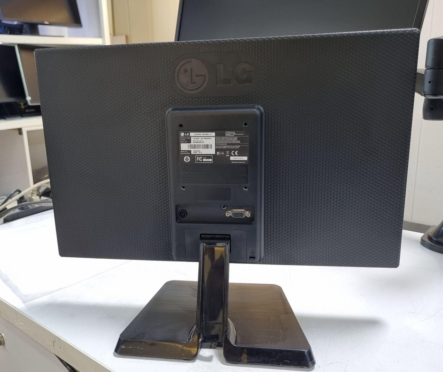 مانیتور 19 اینچ LG|قطعات و لوازم جانبی رایانه|کرمانشاه, |دیوار