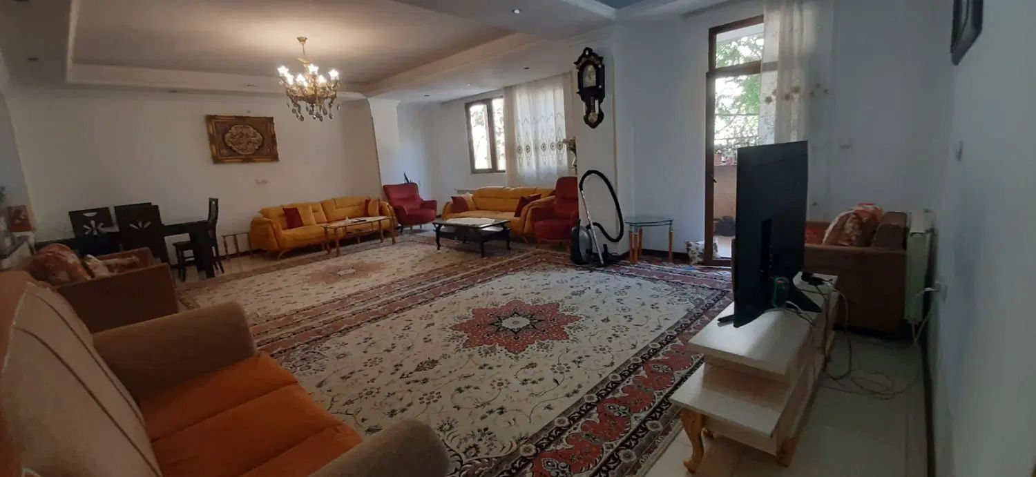 اجاره آپارتمان ۱۳۰ متری /۳ خواب / پارکینگ اختصاصی|اجارهٔ آپارتمان|کرج, گلشهر|دیوار