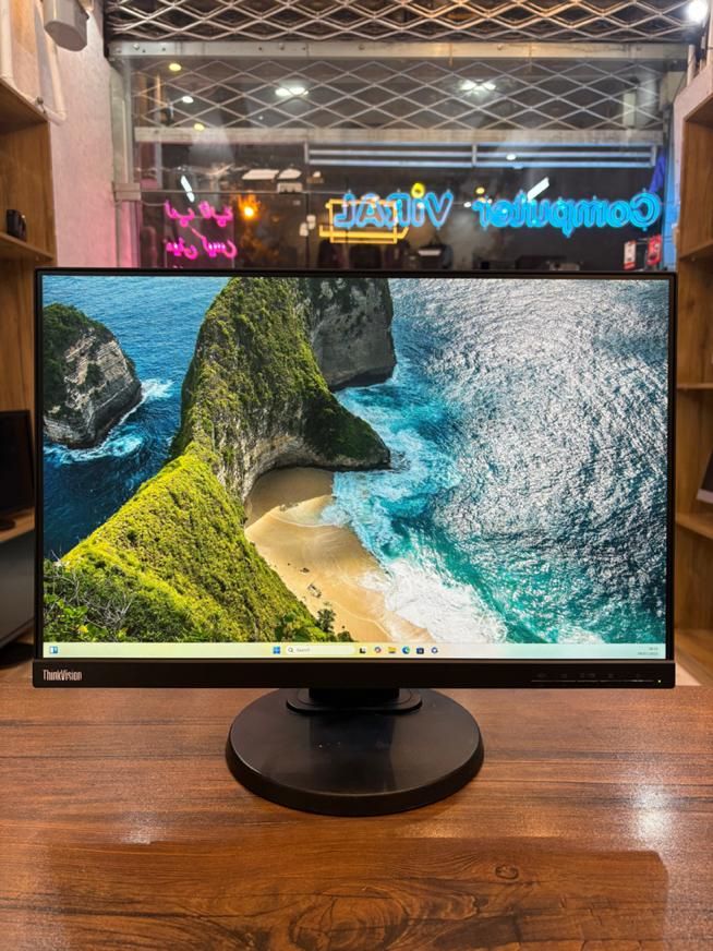 مانیتور بدون فرم ۲۲اینچ لنوو وارداتی فول پورت LED|قطعات و لوازم جانبی رایانه|مشهد, گوهرشاد|دیوار