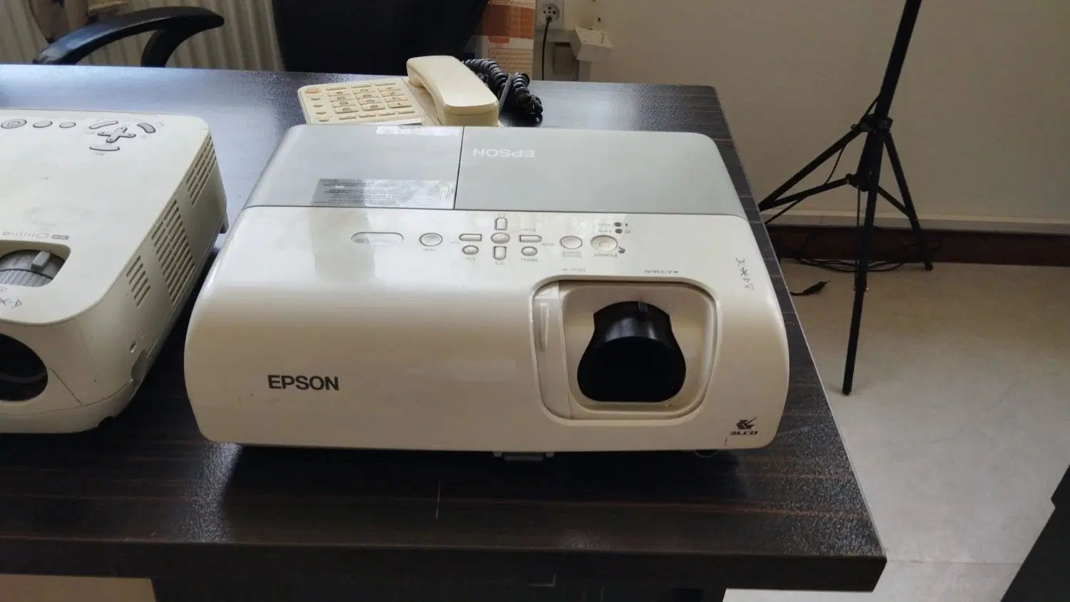 دیتاپرژکتور استوک در حد نو|تلویزیون و پروژکتور|مشهد, کوثر|دیوار