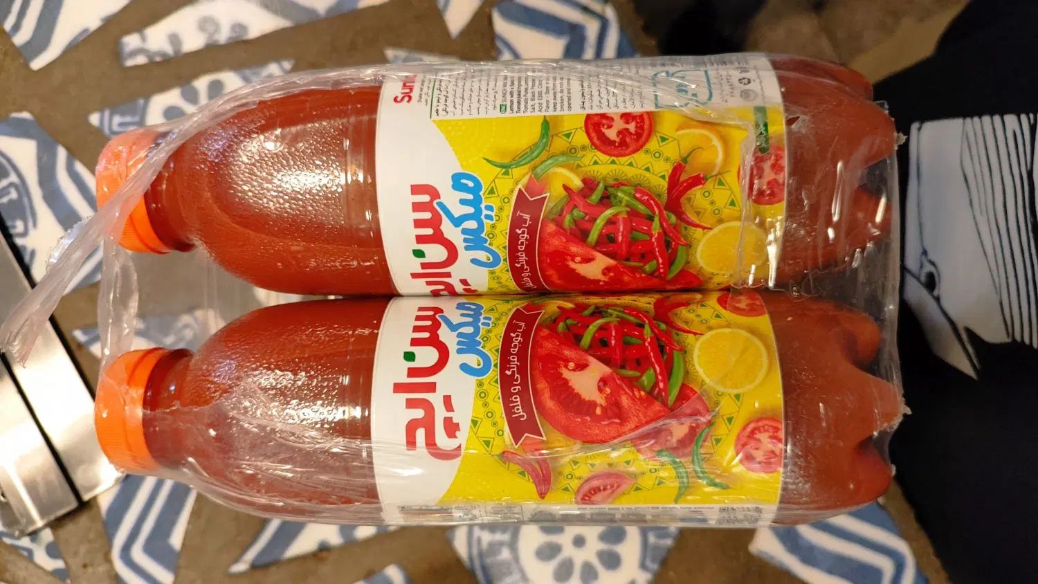 آبمیوه میکس سن ایچ (گوجه تند)|خوردنی و آشامیدنی|تهران, فلسطین (میدان انقلاب)|دیوار