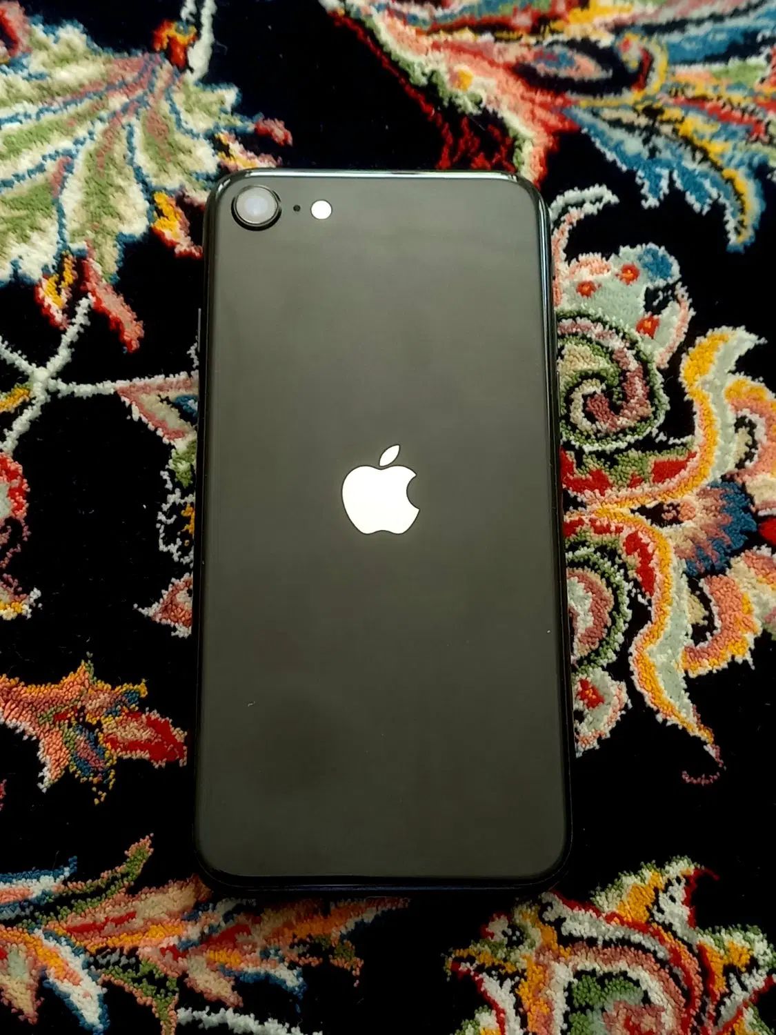 اپل iPhone SE (2020) با حافظهٔ ۱۲۸ گیگابایت|موبایل|کرمانشاه, |دیوار
