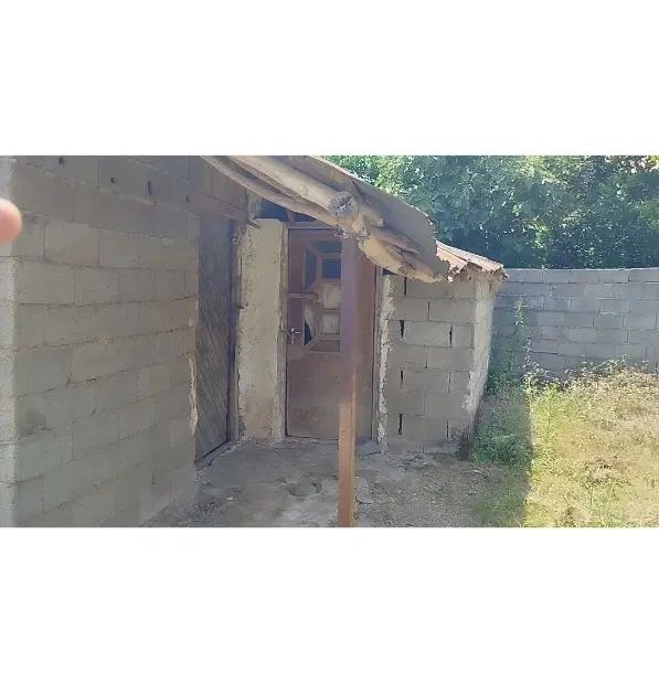 ۲۰۰ متر زمین و بنا.بر آسفالت.برق و اب و دور دیوار|فروش زمین و ملک کلنگی|صومعه‌سرا, |دیوار