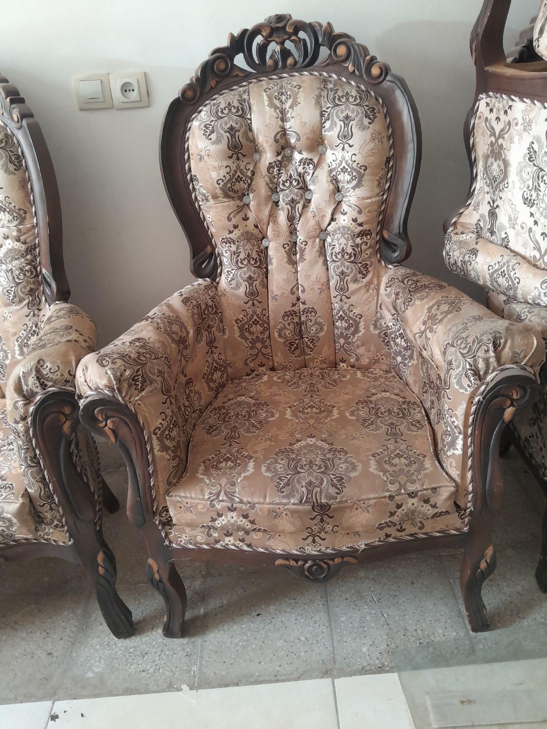 مبلمان|مبلمان خانگی و میز عسلی|اصفهان, کردآباد|دیوار