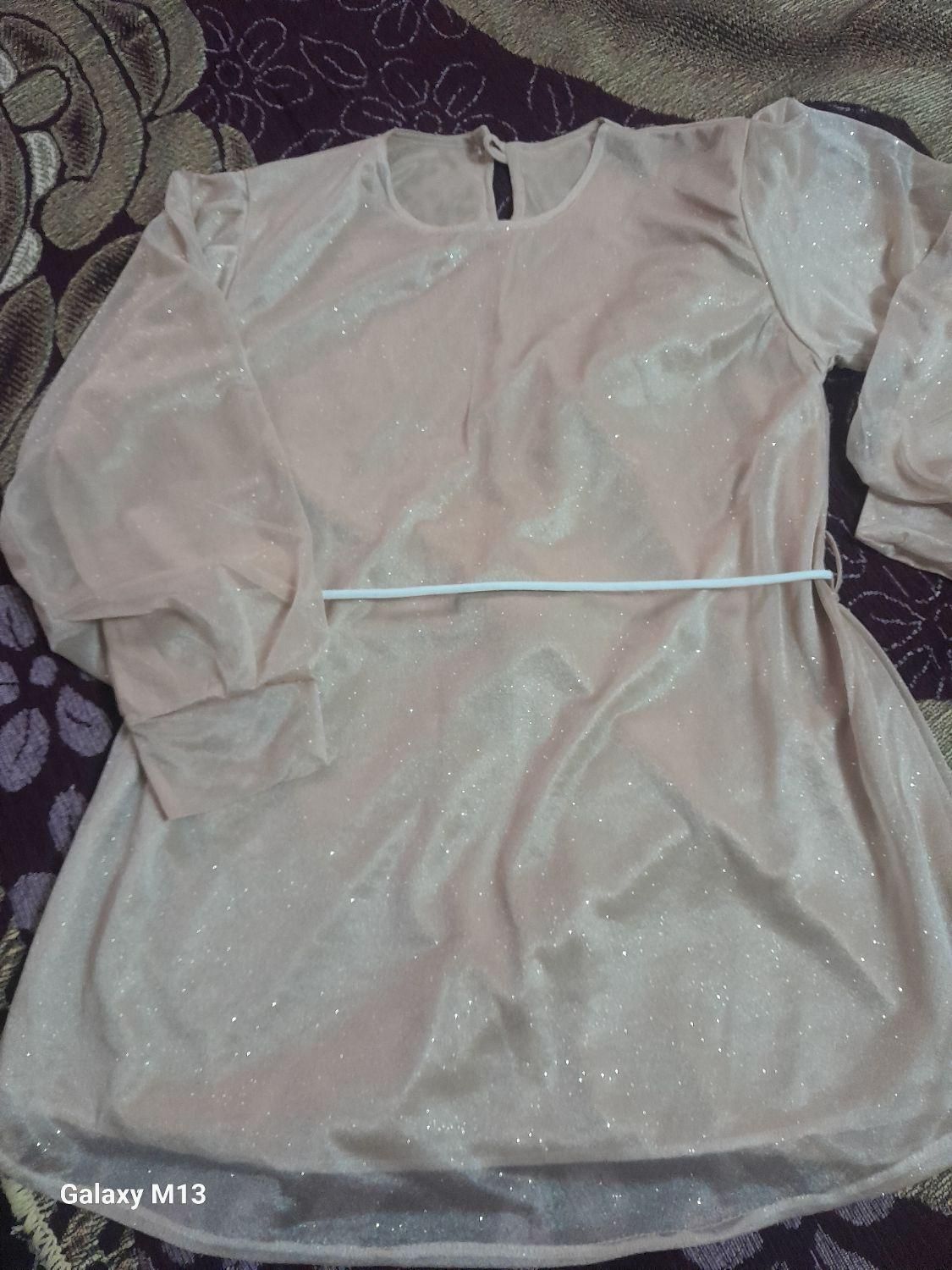 تعدادی شومیزنو شیک.|لباس|کاشان, درب اصفهان|دیوار