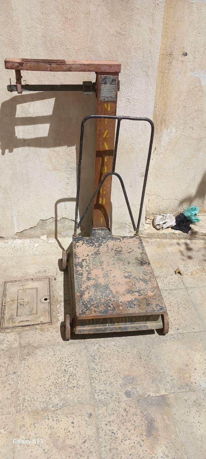 ترازو باسکول بلندگو قفسه مانکن رگال کد ۰۹۶|فروشگاه و مغازه|کبودرآهنگ, |دیوار