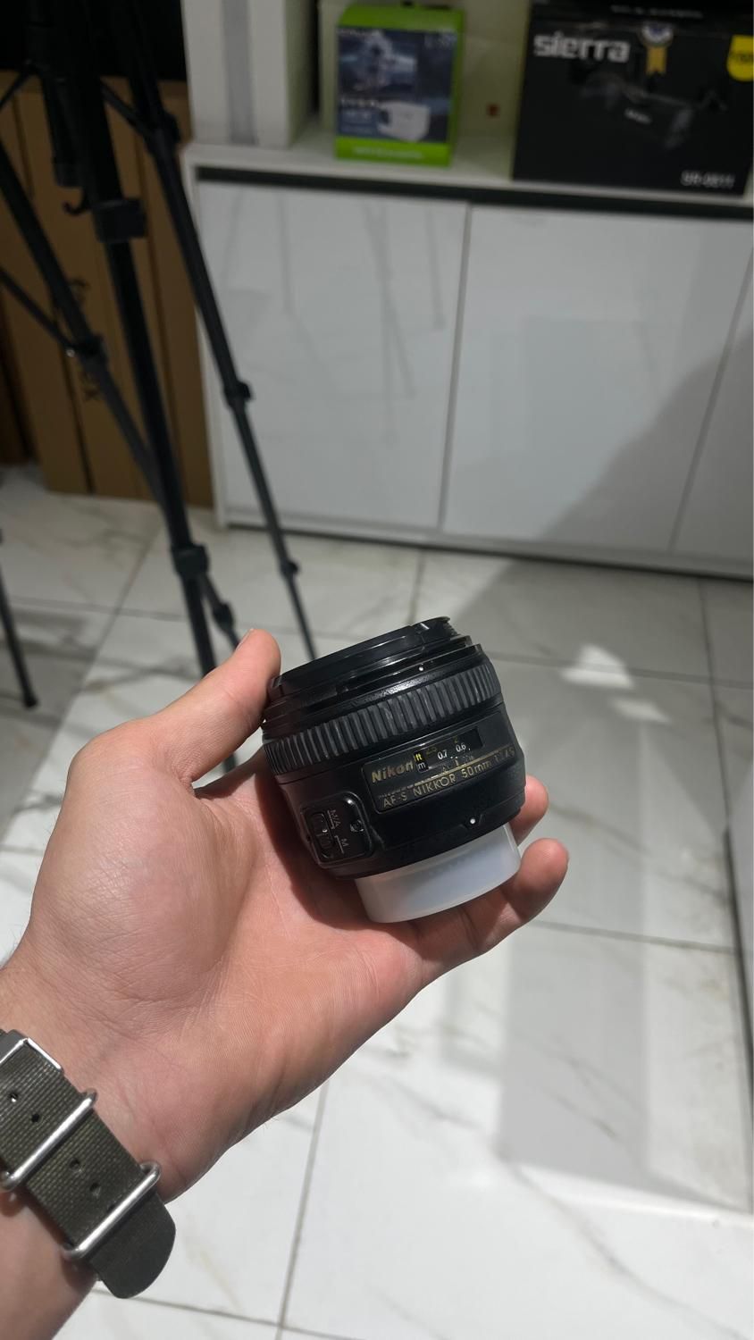 Nikon 50 mm f1/4|دوربین عکاسی و فیلم‌برداری|تهران, فلسطین (میدان انقلاب)|دیوار