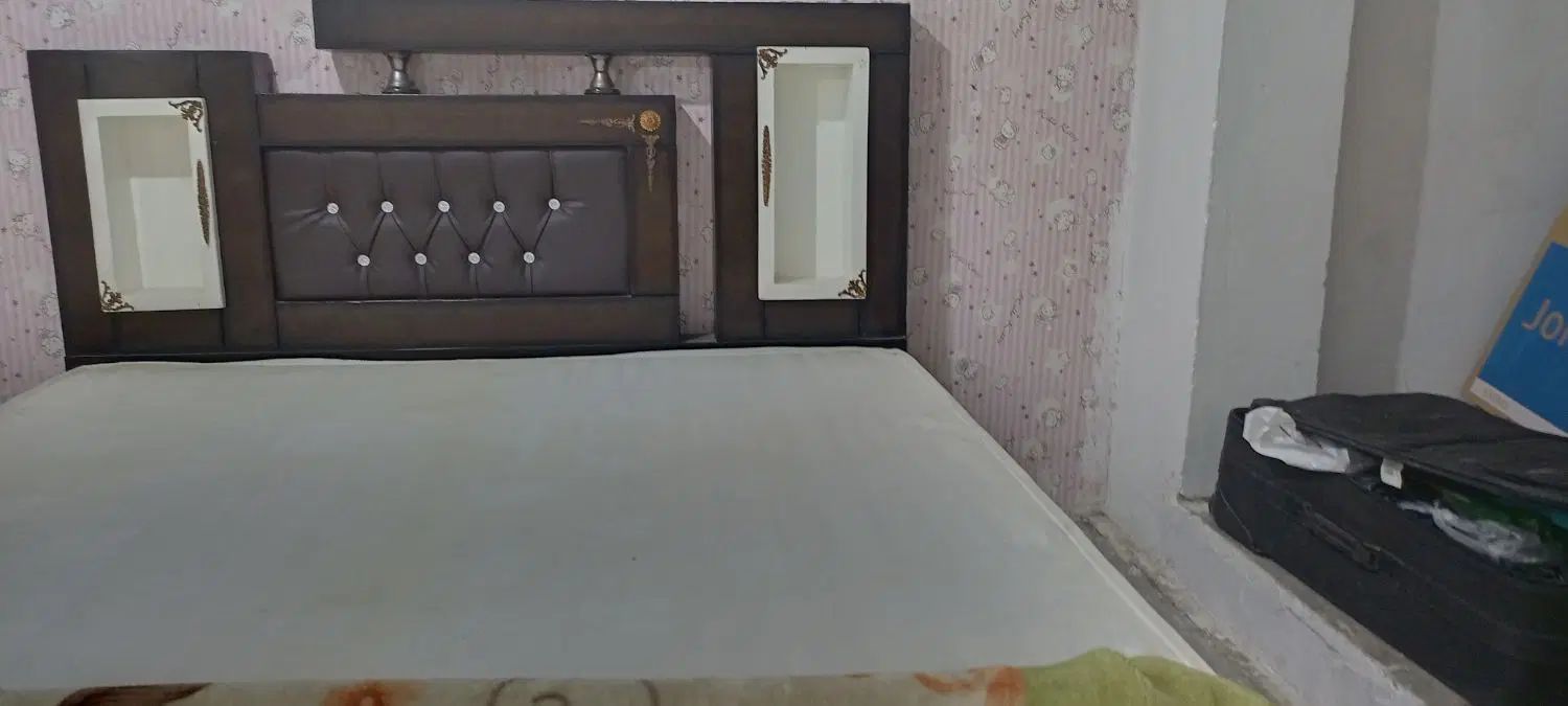 تخت خواب|تخت و سرویس خواب|مشهد, مصلی (کارمندان اول)|دیوار