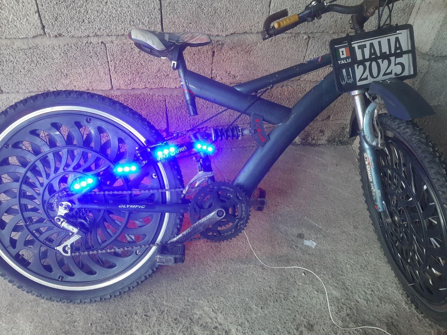 دوچرخه 26|دوچرخه، اسکیت، اسکوتر|آستانه اشرفیه, |دیوار