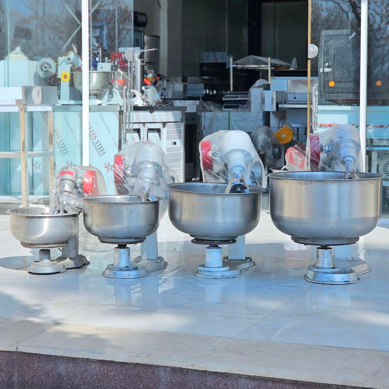 همزن خمیر / خمیر گیر|کافی‌شاپ و رستوران|شیراز, شهرک ولیعصر|دیوار