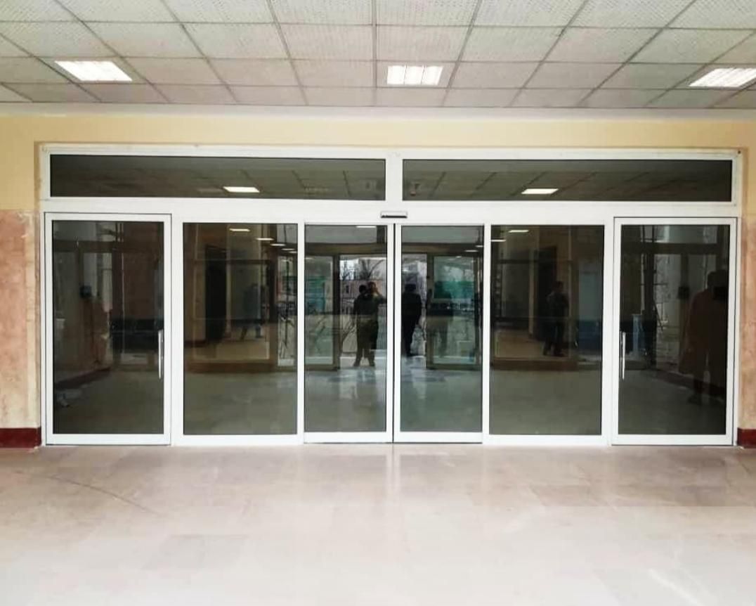 خدمات شیشه و سکوریت و پنجره های pvc|خدمات پیشه و مهارت|ساری, |دیوار