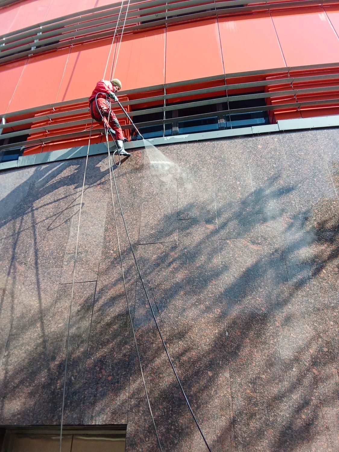 پیچ ورولپلاک نما،شستشوی نما،کاردرارتفاع،کارباطناب|خدمات پیشه و مهارت|تهران, استاد معین|دیوار