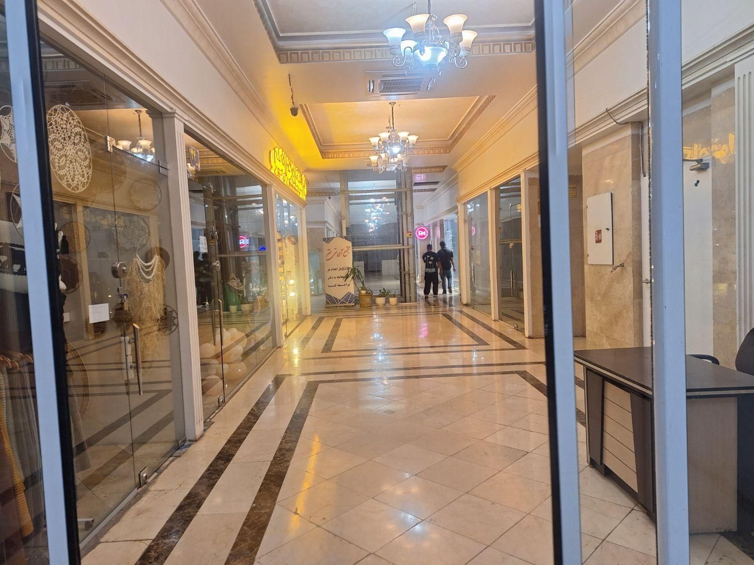 اجاره مغازه طبقه همکف داخل پاساژ آی تی سنتر|اجارهٔ مغازه و غرفه|تهران, نارمک جنوبی|دیوار