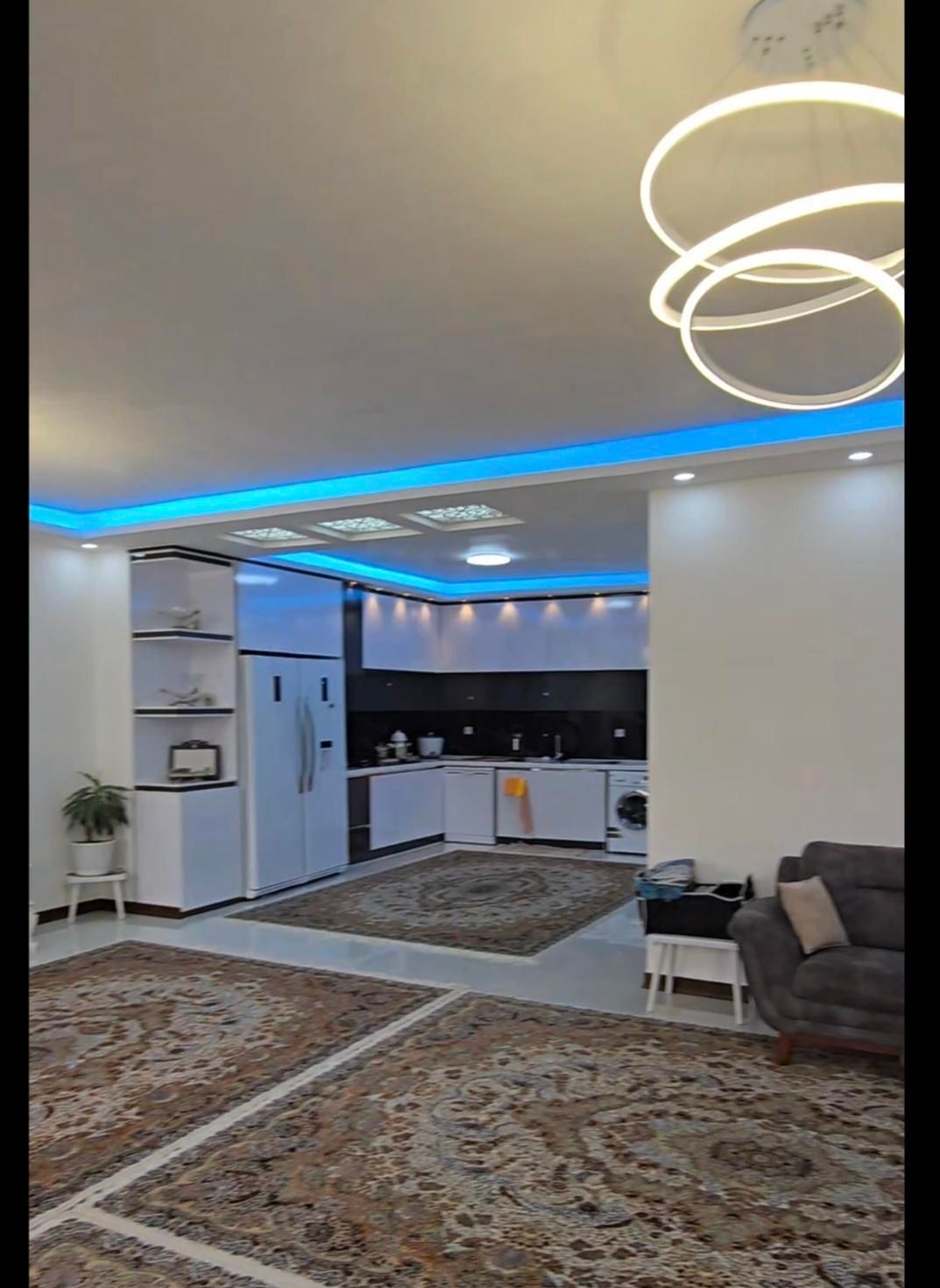 ۱۴۰متر /دوخوابه/تک واحدی /مطهری|فروش آپارتمان|شهرکرد, |دیوار