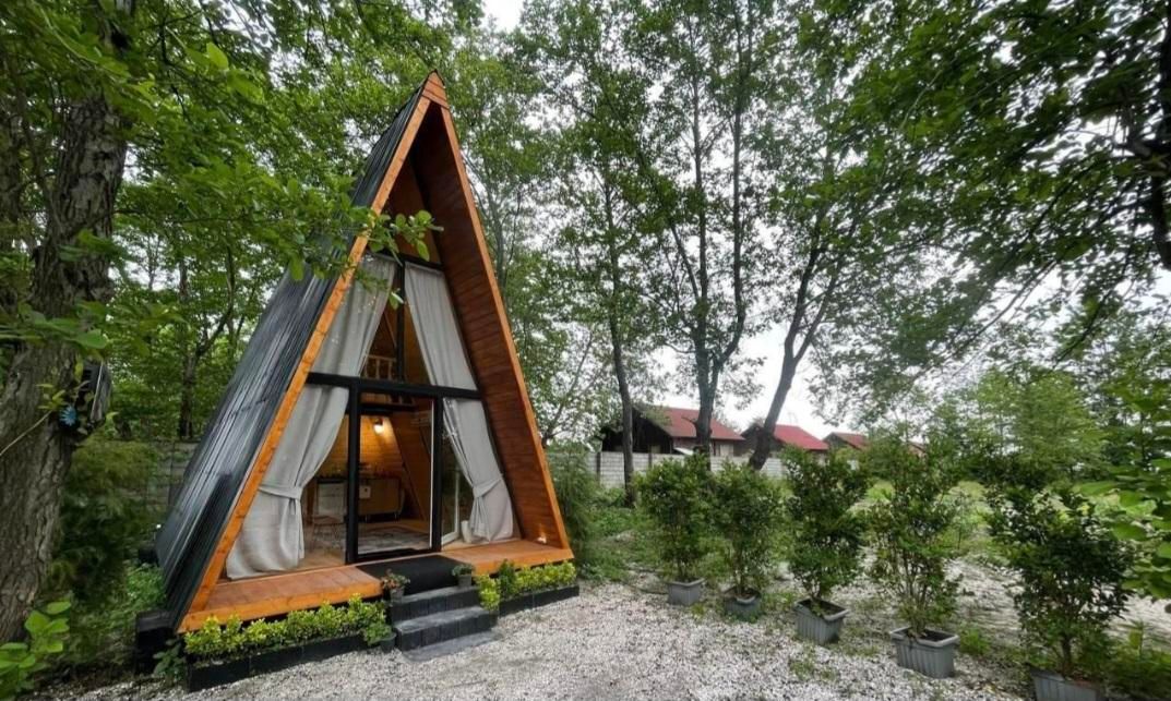 فروش کلبه چوبی با فرصتی استثنایی وباور نکردنی|فروش خانه و ویلا|فولادشهر, باغشاد|دیوار