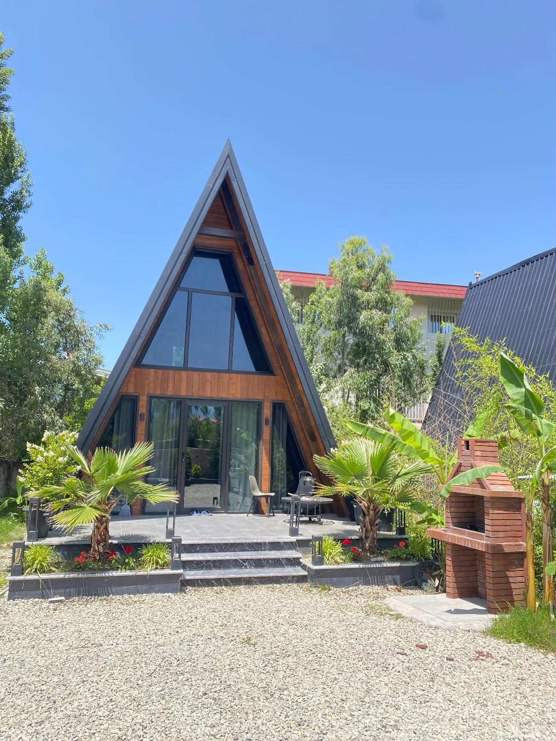 کلبه سوئیسی دو خواب چالوس|اجارهٔ کوتاه‌مدت ویلا و باغ|چالوس, |دیوار