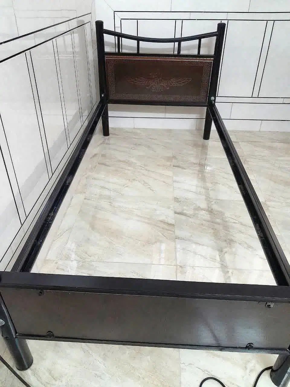تخت انفره فرفوژه|تخت و سرویس خواب|اصفهان, خواجو|دیوار