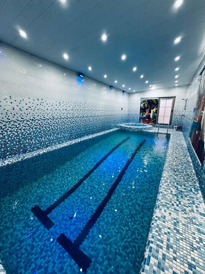 ویلای استخر و جکوزی دار /میز بیلیارد و فوتبال دستی|اجارهٔ کوتاه‌مدت ویلا و باغ|سرخرود, |دیوار