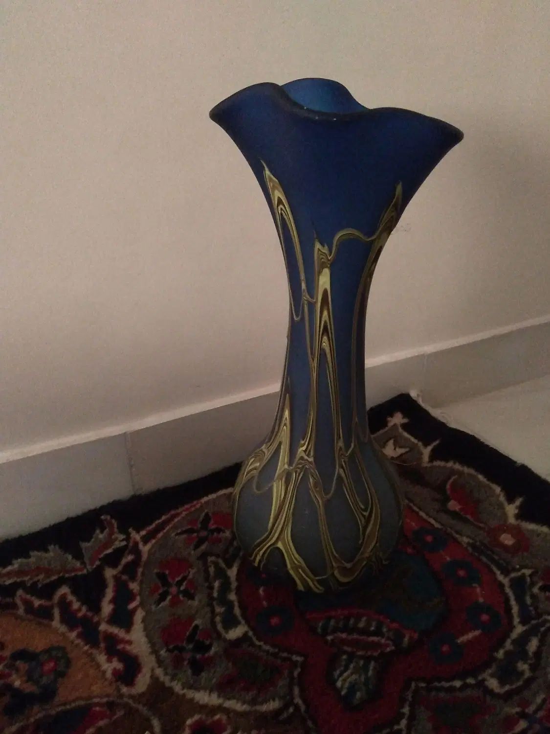 گلدان سرامیکی دست ساز شیک با طرح برجسته|گل مصنوعی|تهران, نارمک|دیوار