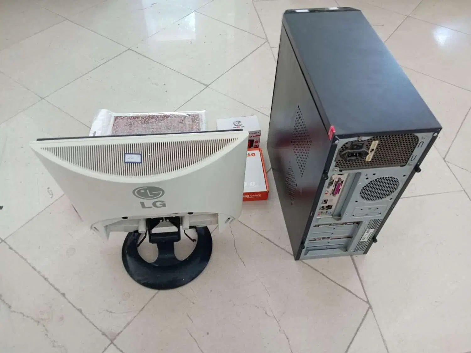 کامپیوتر کامل رم ۸ ویندوز ۱۰ با LCD و وای فای|رایانه رومیزی|اصفهان, ناژوان|دیوار