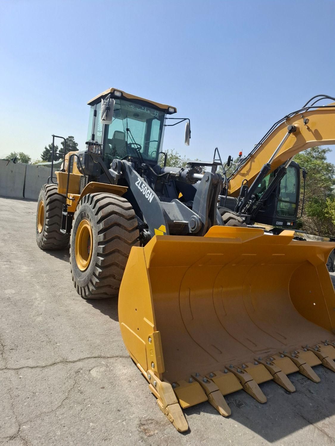 خدمات اجاره لودر کمپرسی خاکبرداری قلوه سنگ گلبهار|خدمات حمل و نقل|گلبهار, شهر جدید گلبهار|دیوار