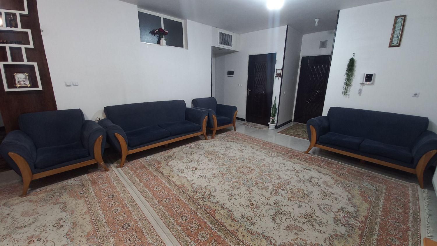 مبل راحتی ۷ نفره|مبلمان خانگی و میز عسلی|ابریشم, |دیوار