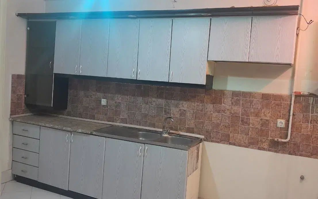 «کابینت کابینت فلزی با سینک و شیر سالم »|مصالح و تجهیزات ساختمان|مشهد, سرافرازان|دیوار