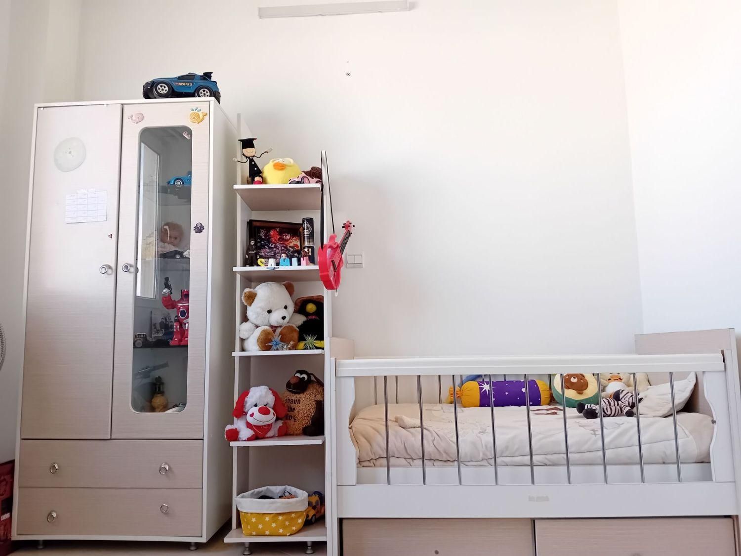 سرویس خواب|تخت و سرویس خواب|سمنان, |دیوار