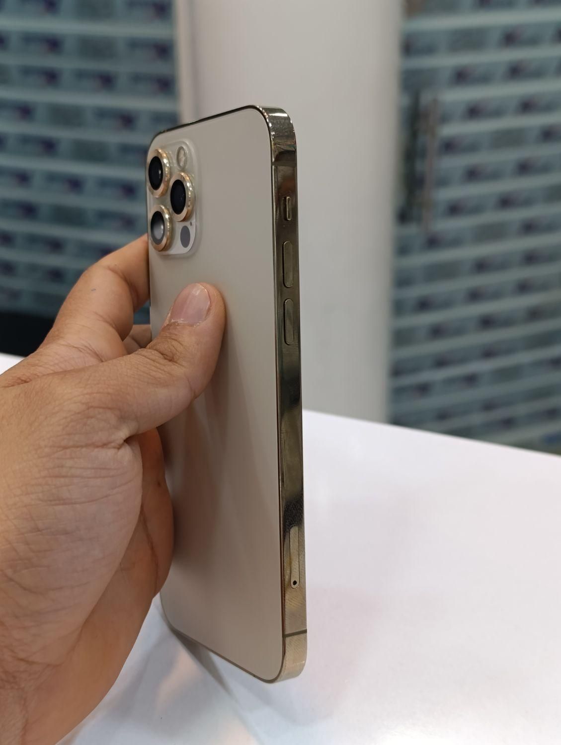 Iphone 12 pro|موبایل|اصفهان, ناژوان|دیوار