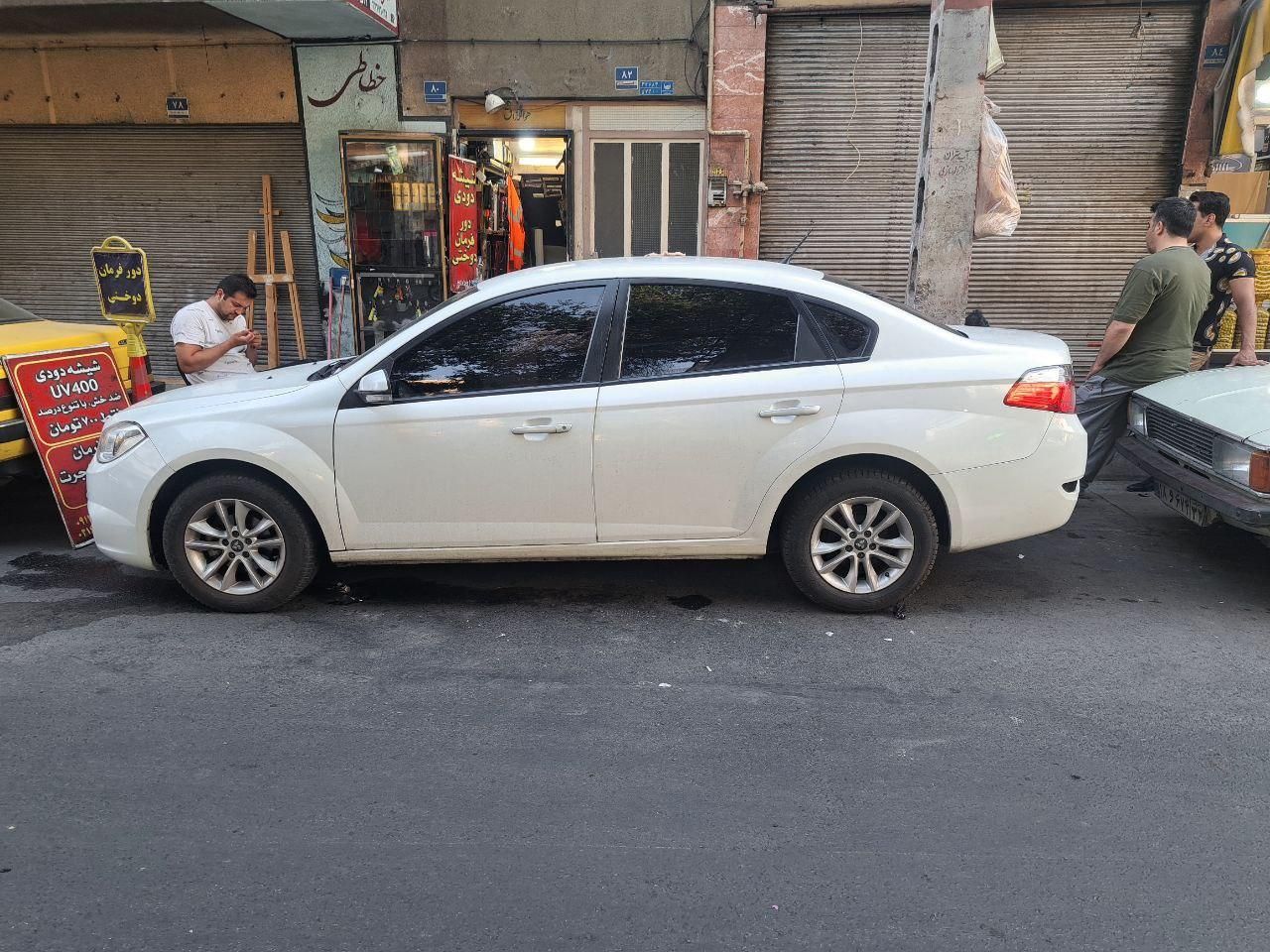 نصب تخصصی برچسب شیشه دودی محله جی از هشتصد|خدمات موتور و ماشین|تهران, جی|دیوار