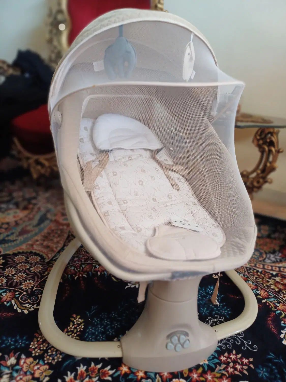 گهواره برقی کاملا نو|اسباب و اثاث بچه|اصفهان, کارلادان|دیوار