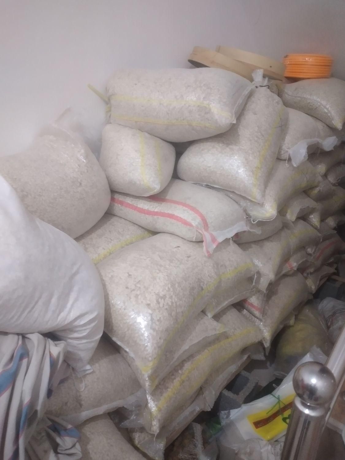 فروش فوق العاده تخمه وحبوبات برنج ایرانی زیر قیمت|خوردنی و آشامیدنی|کرمان, |دیوار