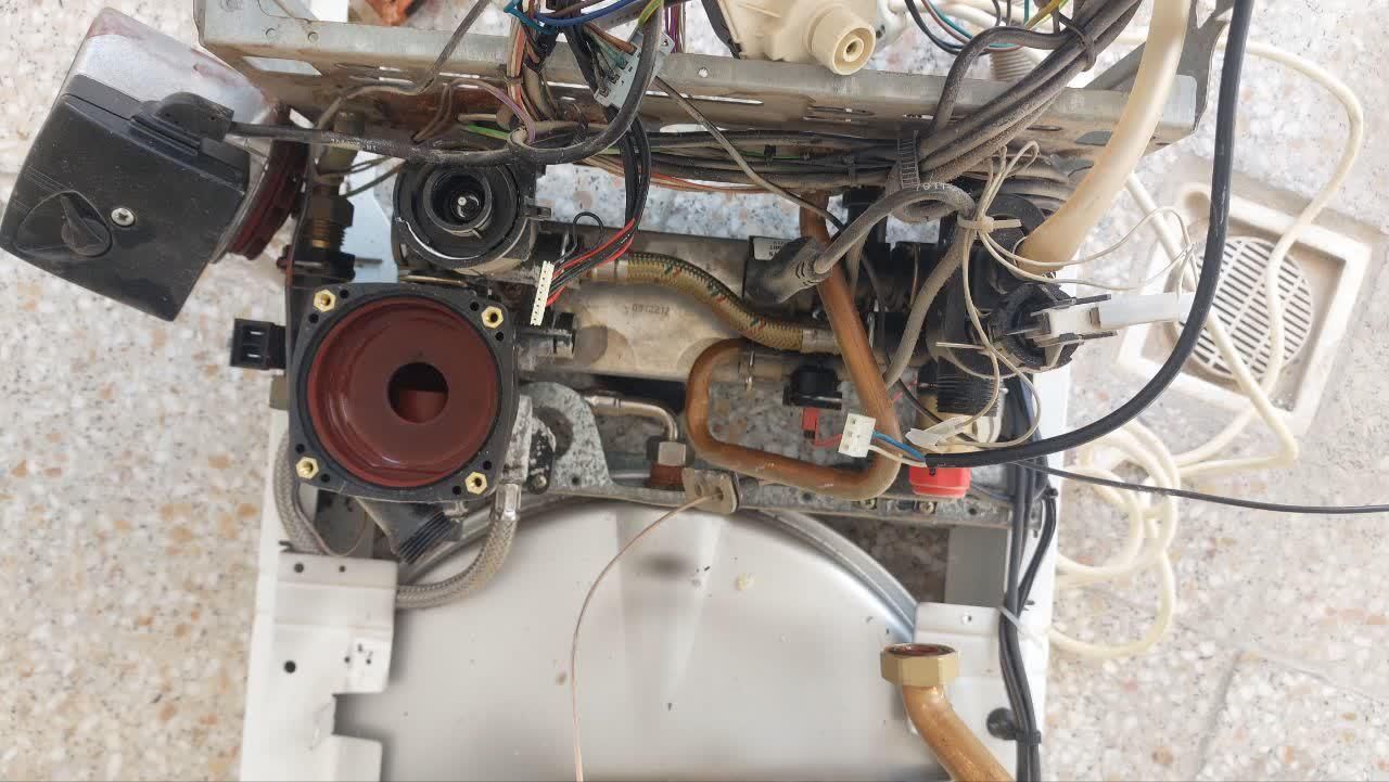 تعمیرپکیج ،تعمیرابگرمکن ،تعمیرنصب پمپ ،لوله کشی اب|آبگرمکن، پکیج، شوفاژ|اصفهان, لاله|دیوار