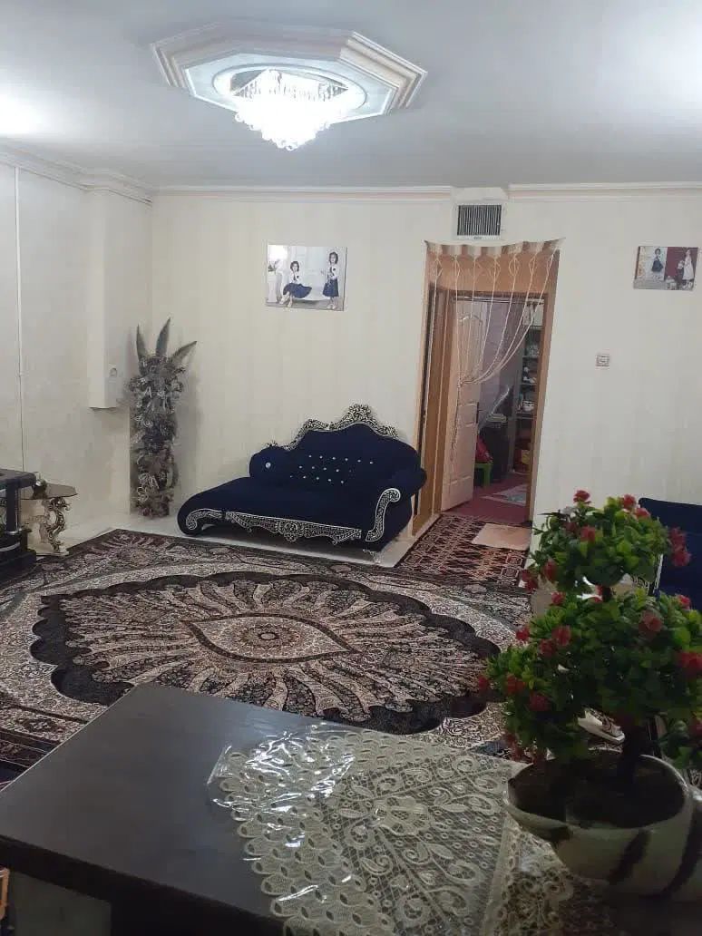 آپارتمان و ماشینو میدم(معاوضه یافروش باواحدبزرگتر)|فروش آپارتمان|مشهد, طلاب|دیوار