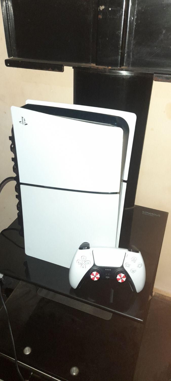 ۶ ماه گارانتی ps5 slim digital|کنسول، بازی ویدئویی و آنلاین|رشت, معلم|دیوار