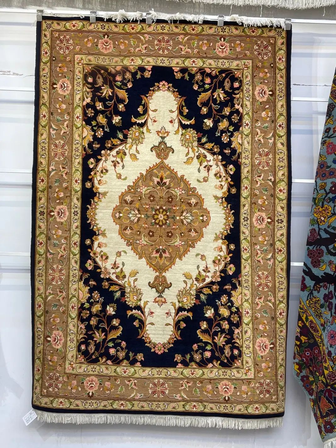 فرش دستباف (بساک در کرج) اصالت فرش بختیاری وقشقایی|فرش|تهران, آزادشهر|دیوار