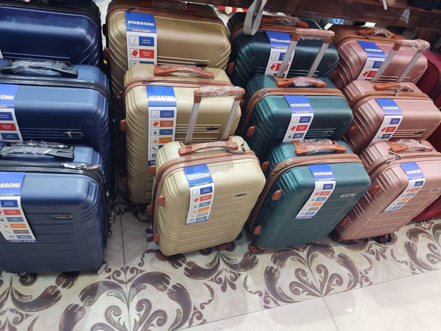 چمدان فایبر هاسونی( چرخ دبل)قفل tsi|کیف، کفش، کمربند|تبریز, |دیوار