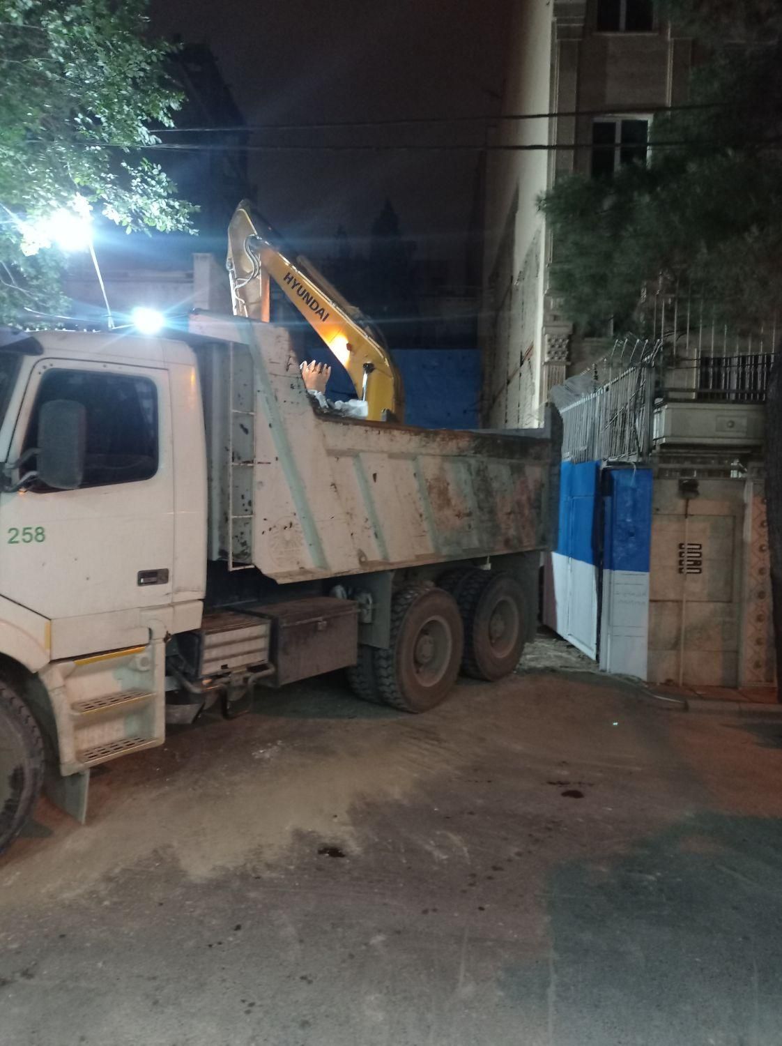 حمل نخاله با نیسان خاور بادسان بابکت خاکبرداری|خدمات حمل و نقل|تهران, جردن|دیوار