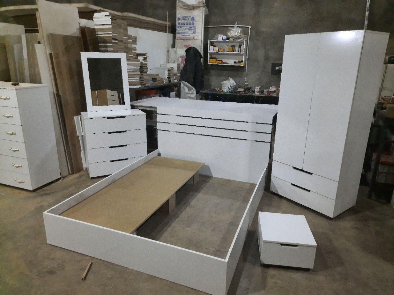 تخت رویال دونفره دراور ۴و کمد ۲دار سرویس خوابرویال|تخت و سرویس خواب|مشهد, جاهد شهر|دیوار